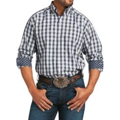 Ariat Men's Wrinkle Free Dereck Plaid Long Sleeve Shirt